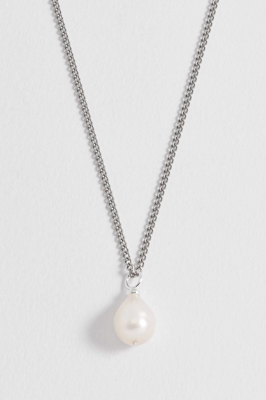 Men's Fine Curb Chain and Pearl Necklace