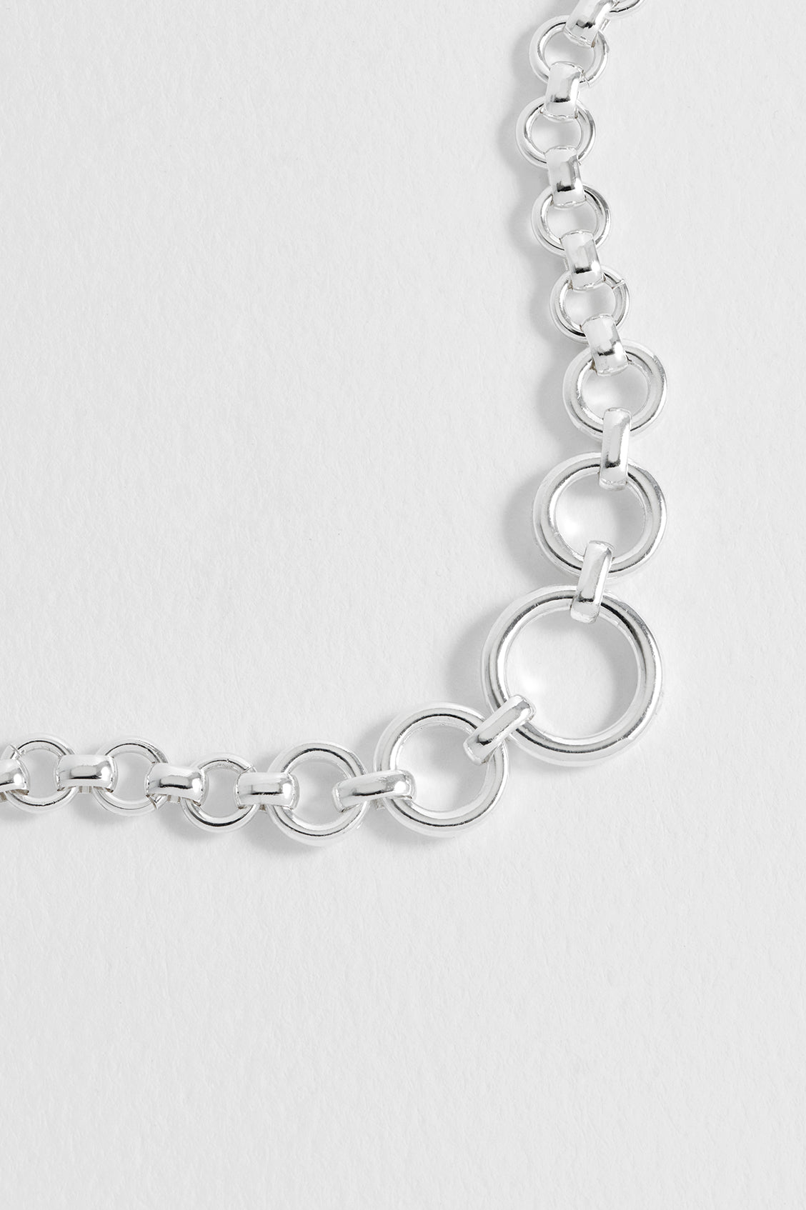 Graduated Round Link Chain Bracelet